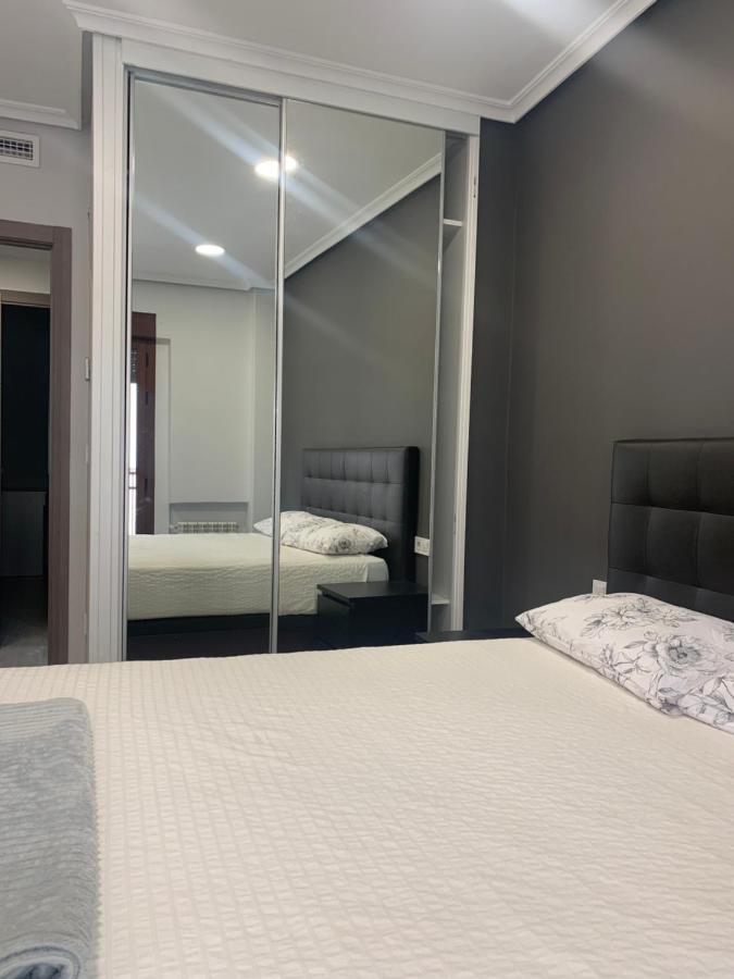Apartamento Deluxe, 4 Habitaciones, Parking Madrid Eksteriør bilde