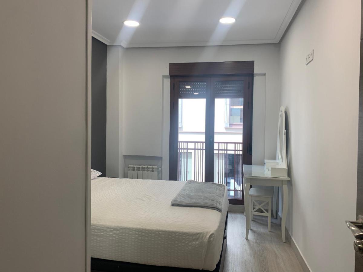 Apartamento Deluxe, 4 Habitaciones, Parking Madrid Eksteriør bilde