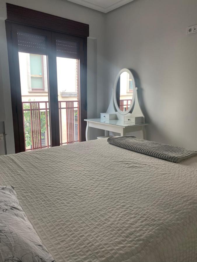 Apartamento Deluxe, 4 Habitaciones, Parking Madrid Eksteriør bilde