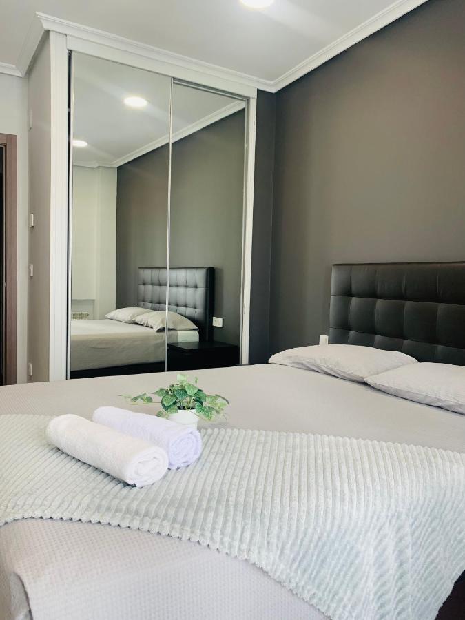 Apartamento Deluxe, 4 Habitaciones, Parking Madrid Eksteriør bilde