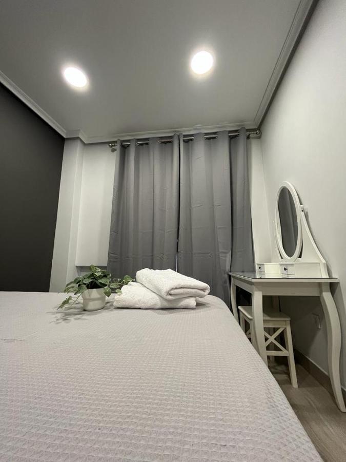 Apartamento Deluxe, 4 Habitaciones, Parking Madrid Eksteriør bilde