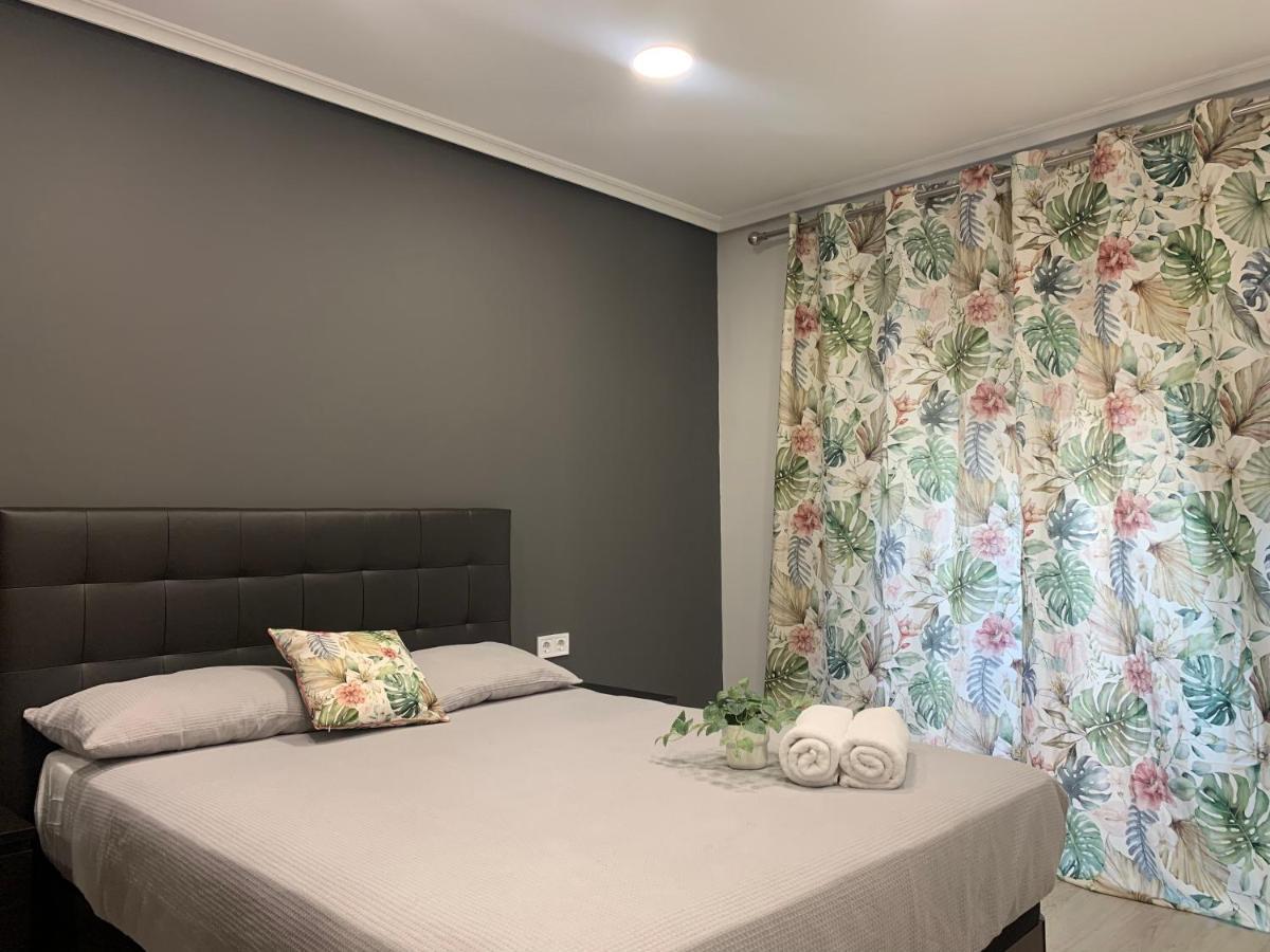 Apartamento Deluxe, 4 Habitaciones, Parking Madrid Eksteriør bilde